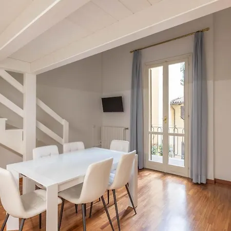 Ubaldini House, By Short Holidays *