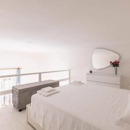 Ubaldini House, By Short Holidays * Bolonia