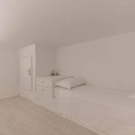 Ubaldini House, By Short Holidays