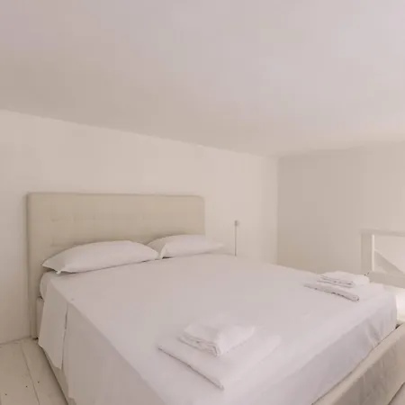 Ubaldini House, By Short Holidays Apartament Bolonia