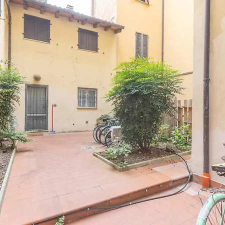Ubaldini House, By Short Holidays Apartament Bolonia
