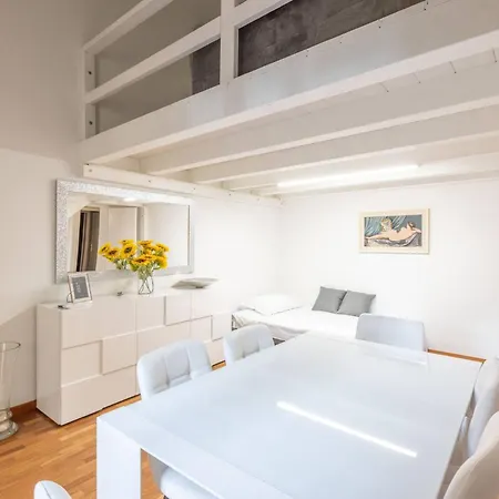 Ubaldini House, By Short Holidays Apartament Bolonia