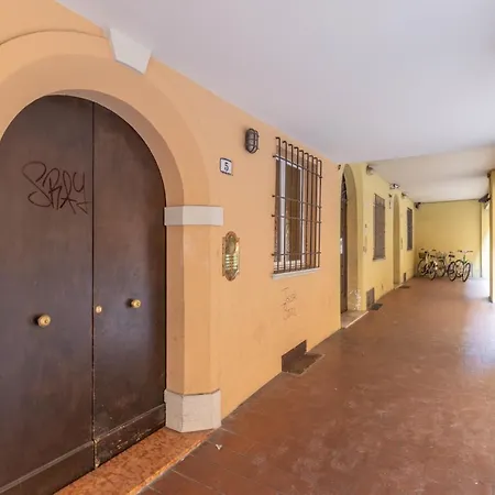 Ubaldini House, By Short Holidays