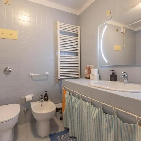 Ubaldini House, By Short Holidays Apartman Bologna