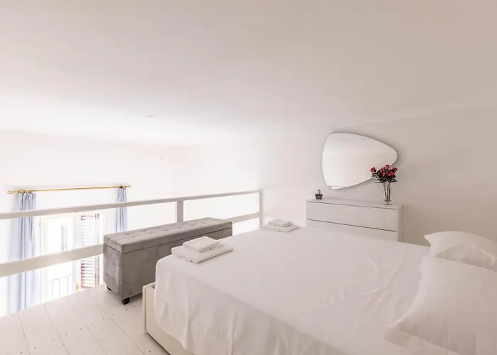 Ubaldini House, By Short Holidays Appartement